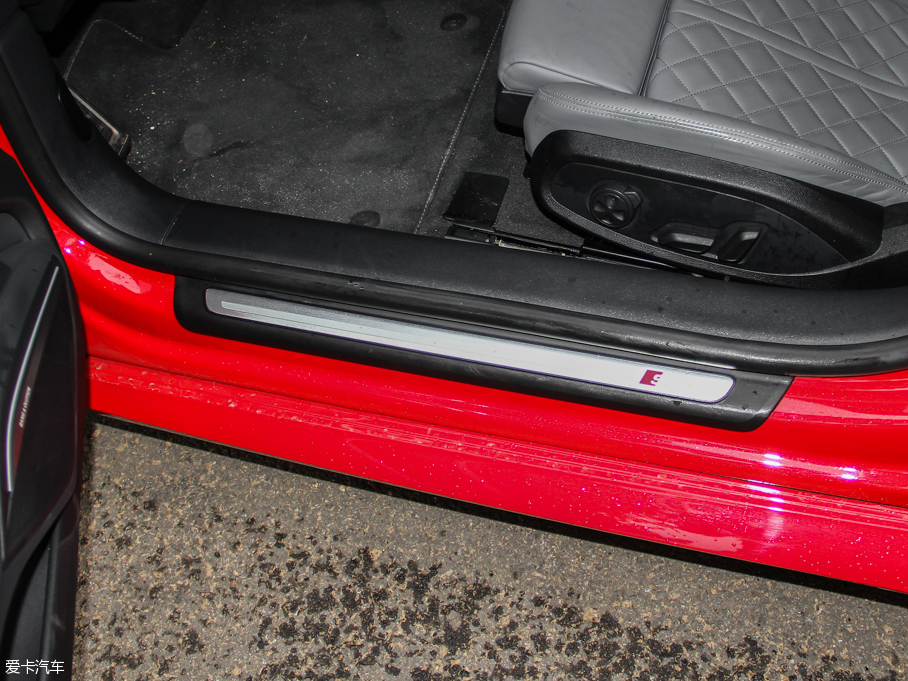 2015?yun)WTT Coupe 45 TFSI quattro