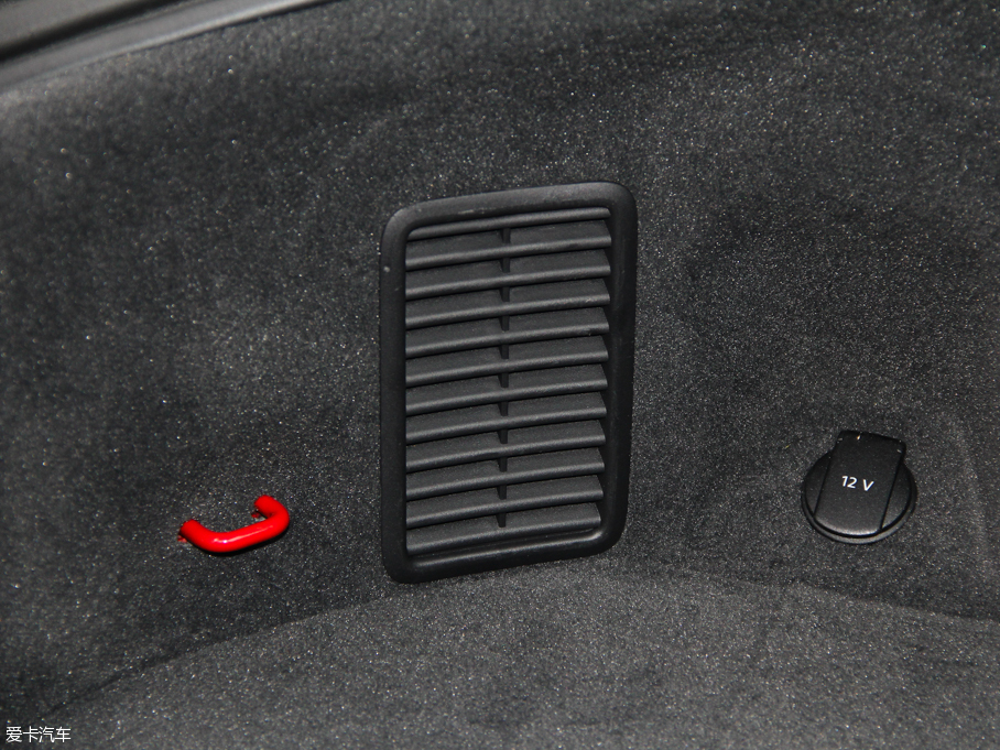 2015?yun)WTT Coupe 45 TFSI quattro