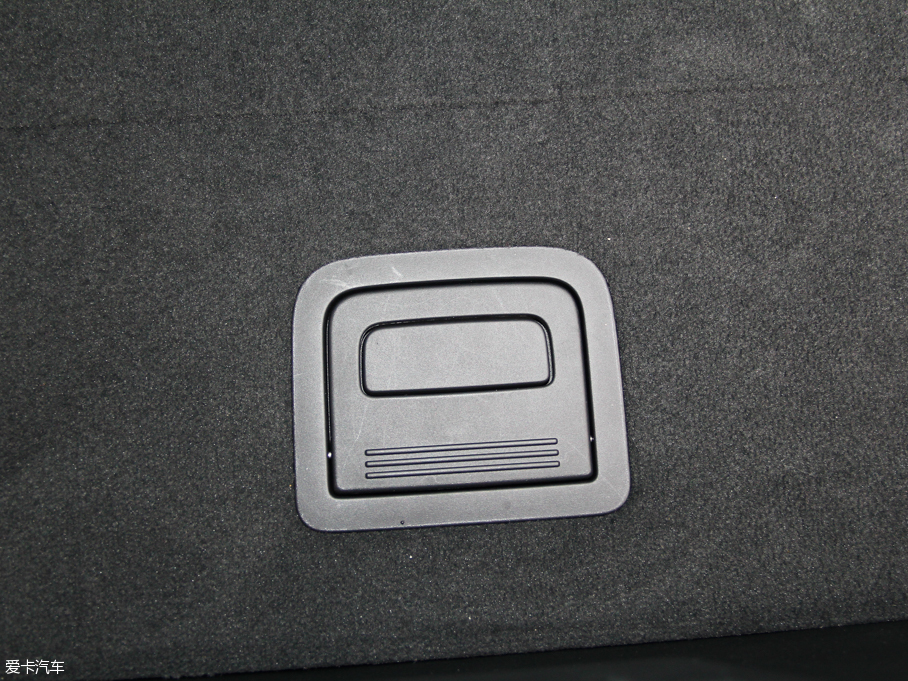 2015?yun)WTT Coupe 45 TFSI quattro