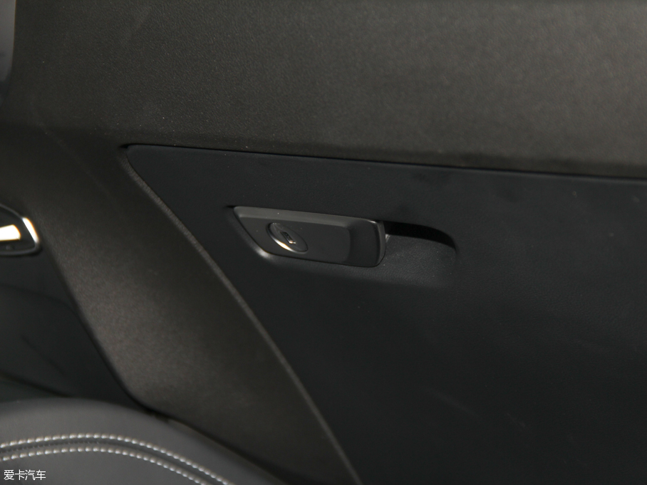 2015WTT Coupe 45 TFSI quattro