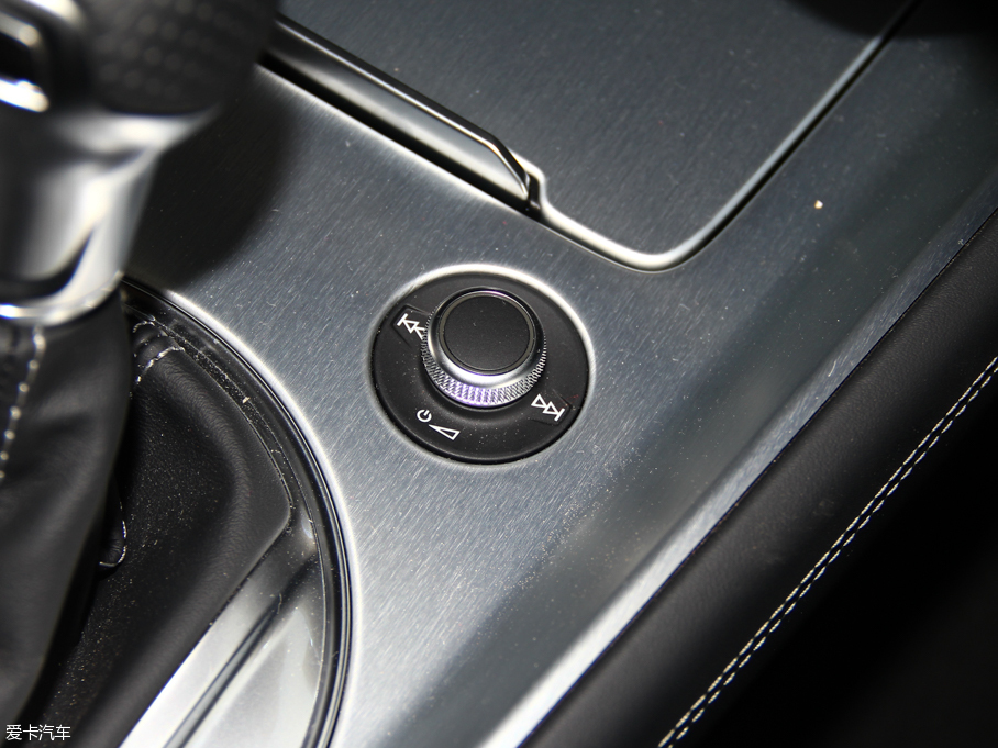 2015WTT Coupe 45 TFSI quattro