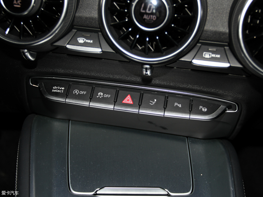 2015WTT Coupe 45 TFSI quattro