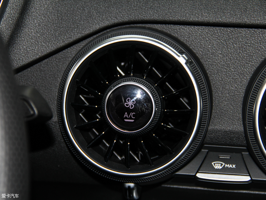 2015WTT Coupe 45 TFSI quattro