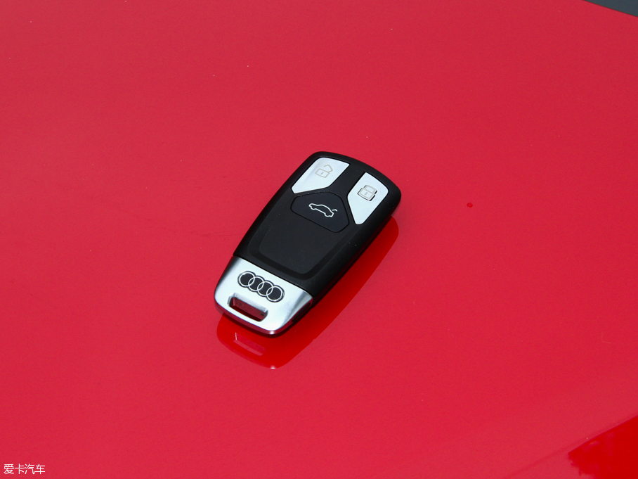 2015WTT Coupe 45 TFSI quattro