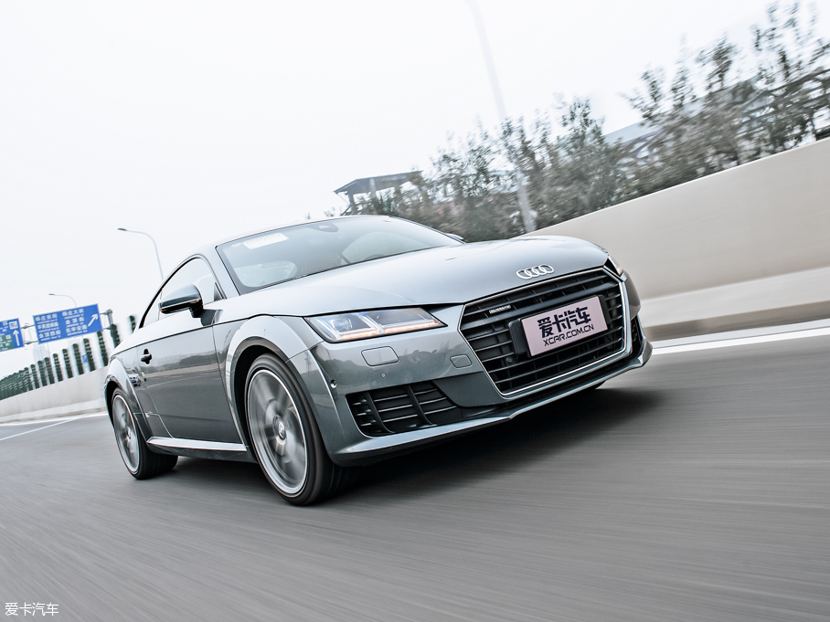 2015?yun)WTT Coupe 45 TFSI quattro