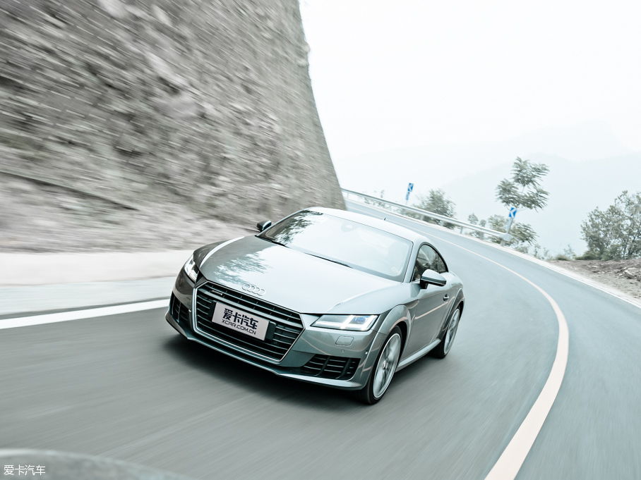 2015WTT Coupe 45 TFSI quattro