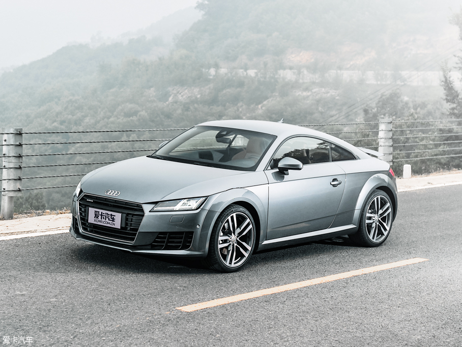 2015WTT Coupe 45 TFSI quattro