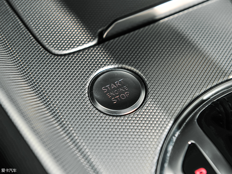 2015WTT Coupe 45 TFSI quattro