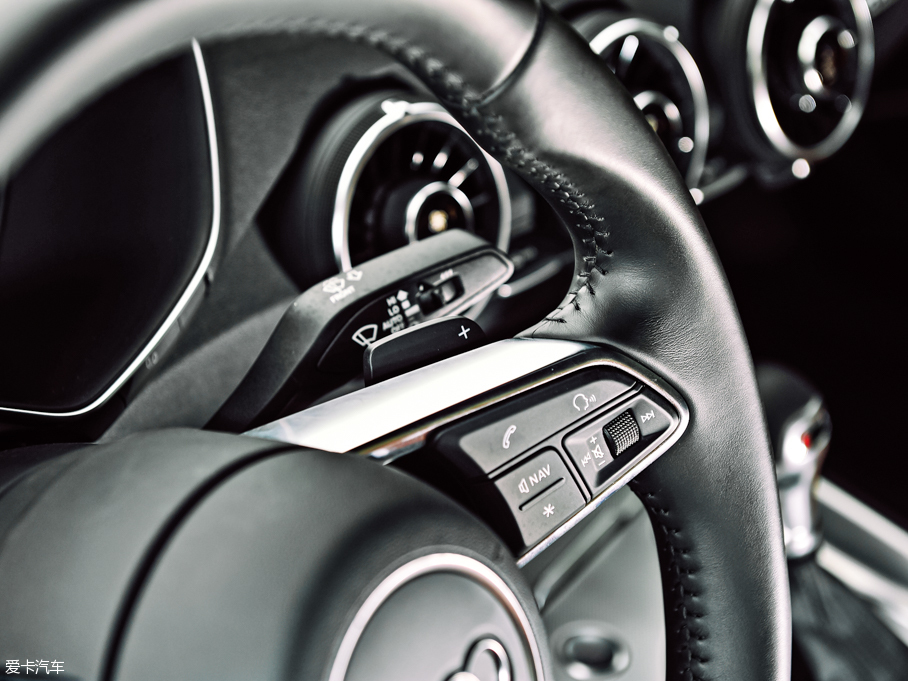 2015WTT Coupe 45 TFSI quattro