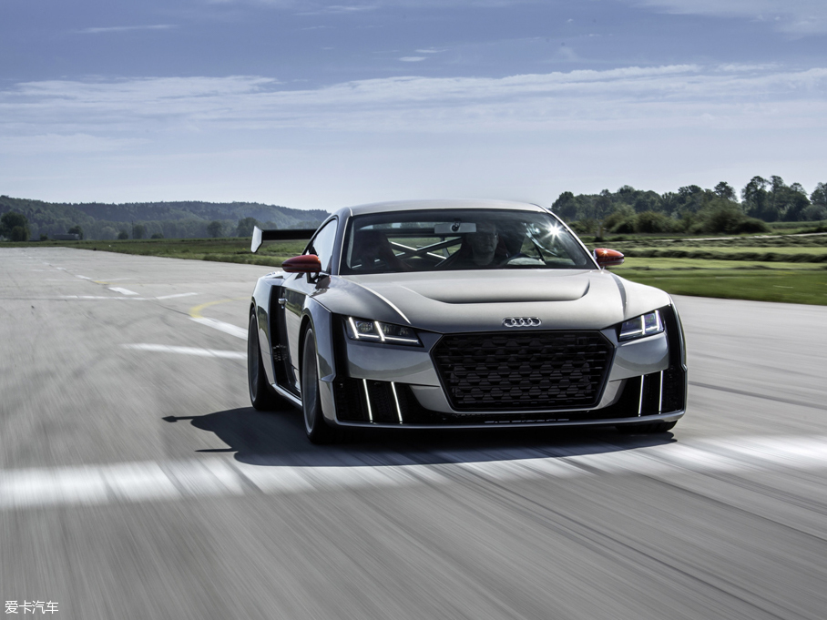 2015��W��TT Coupe clubsport turbo����܇