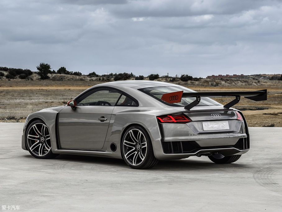 2015��W��TT Coupe clubsport turbo����܇