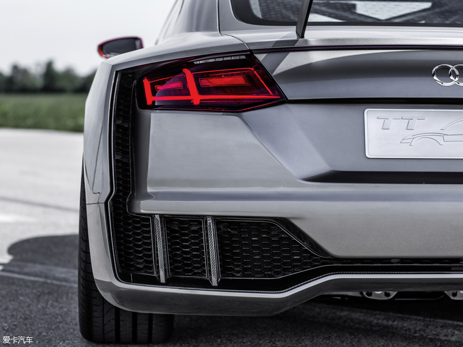 2015��W��TT Coupe clubsport turbo����܇