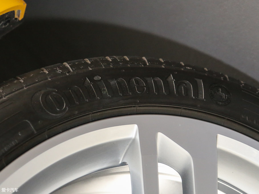 2015?yun)WTT Coupe 45 TFSI