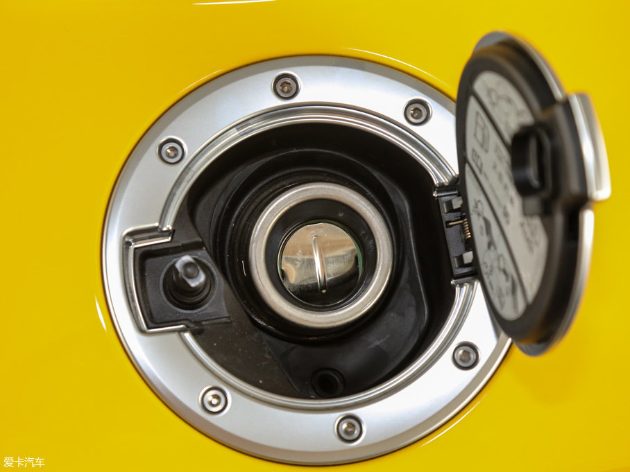 2015WTT Coupe 45 TFSI