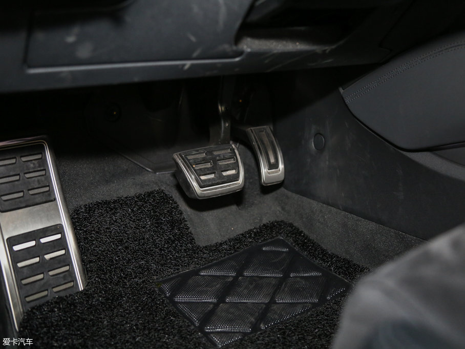 2015WTT Coupe 45 TFSI