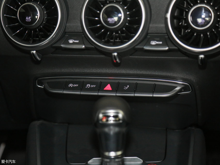 2015WTT Coupe 45 TFSI