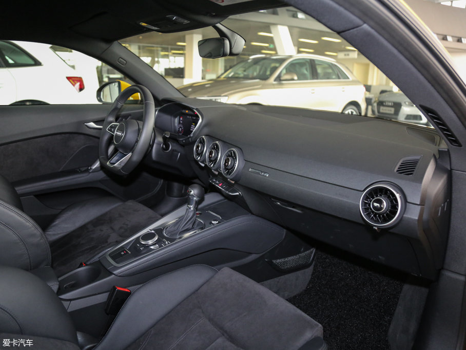 2015WTT Coupe 45 TFSI