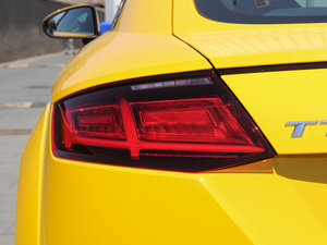 201545 TFSI quattro ^