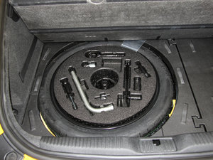 2015款45 TFSI quattro 备胎