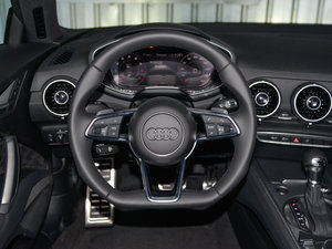 2015款45 TFSI 方向盘