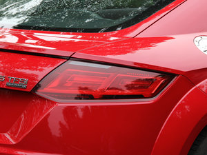 201545 TFSI quattro ^