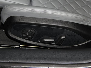 201545 TFSI quattro {{