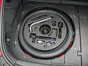 2015款45 TFSI quattro 备胎