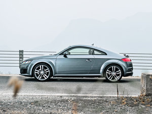 2015款45 TFSI quattro 整体外观