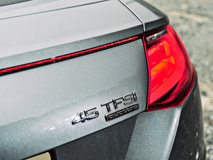 201545 TFSI quattro ^