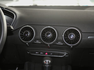 2015款45 TFSI 中控区