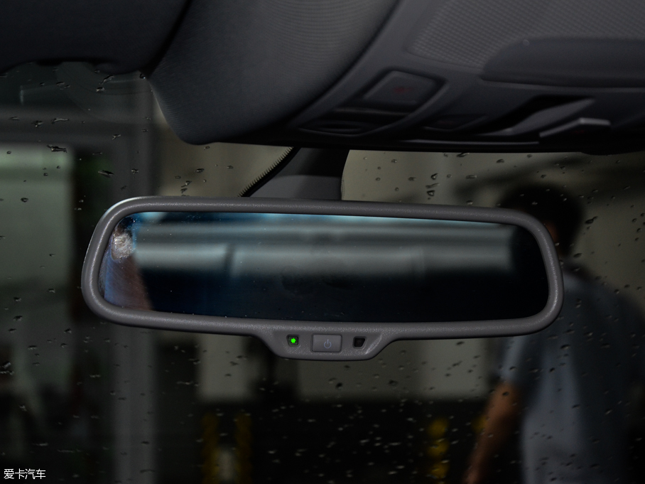 2016WA7 40 TFSI M(jn)ȡ