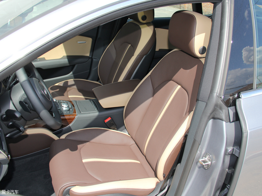 2016?yun)WA7 50 TFSI quattro m