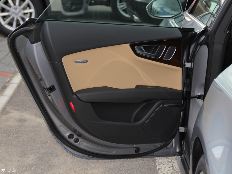 2016WA7 50 TFSI quattro m