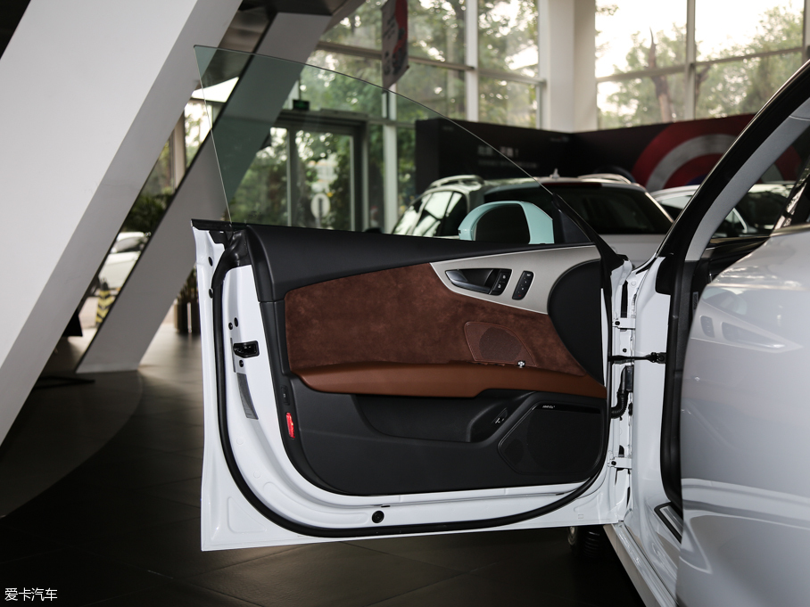 2016WA7 40 TFSI quattro g