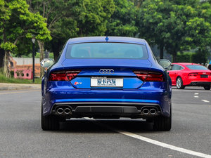 2016Sportback 4.0 TFSI quattro 	