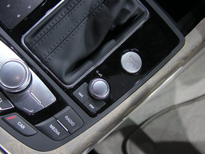 2015款2.0 TDI 中控区