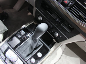 2015款2.0 TDI 中控区