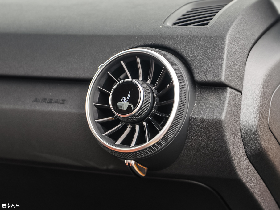 2015?yun)WTT Roadster Roadster 45 TFSI quattro