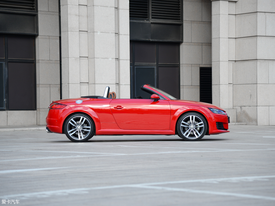 2015µTT Roadster Roadster 45 TFSI quattro