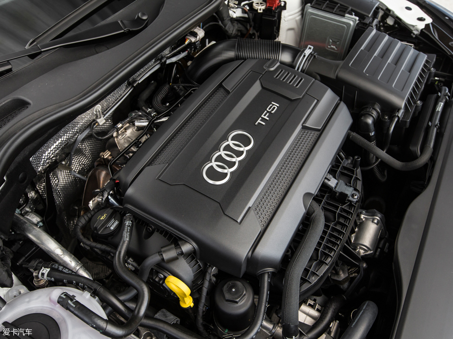 2015?yun)WTT Roadster Roadster 45 TFSI quattro