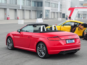 2015Roadster 45 TFSI quattro w^