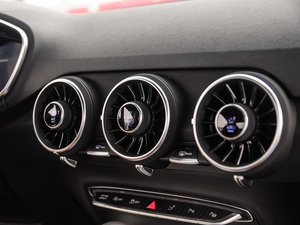 2015Roadster 45 TFSI quattro п؅^