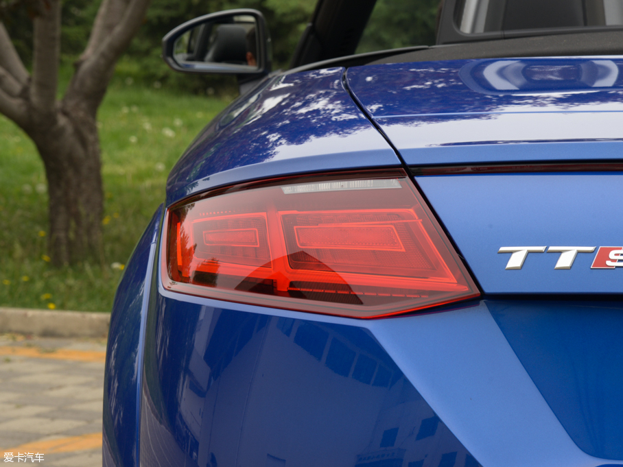 2016WTTS Roadster Roadster quattro