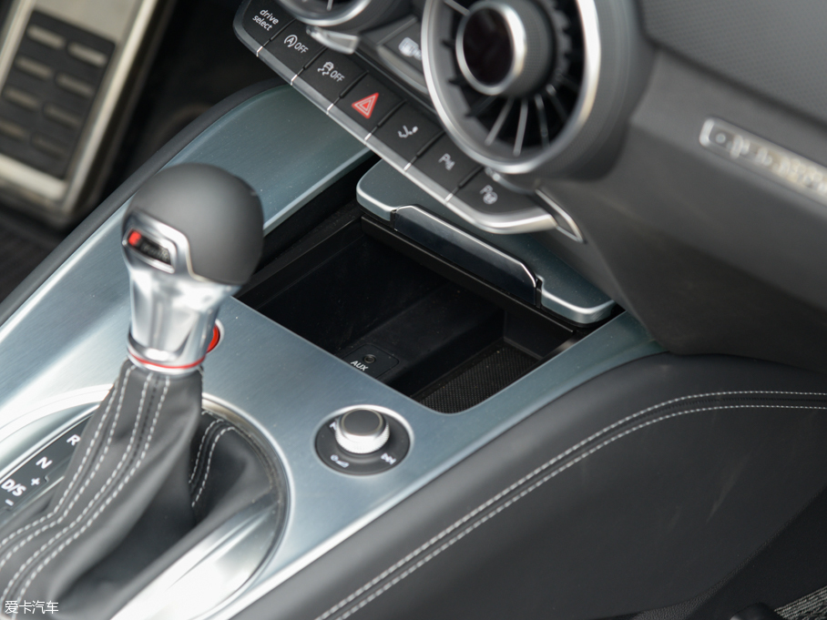 2016?yun)WTTS Roadster Roadster quattro