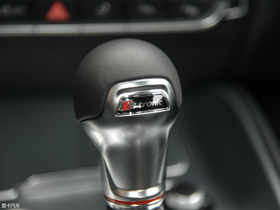 2016?yun)WTTS Roadster Roadster quattro