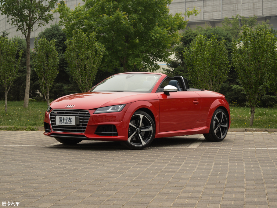 2016µTTS Roadster Roadster quattro