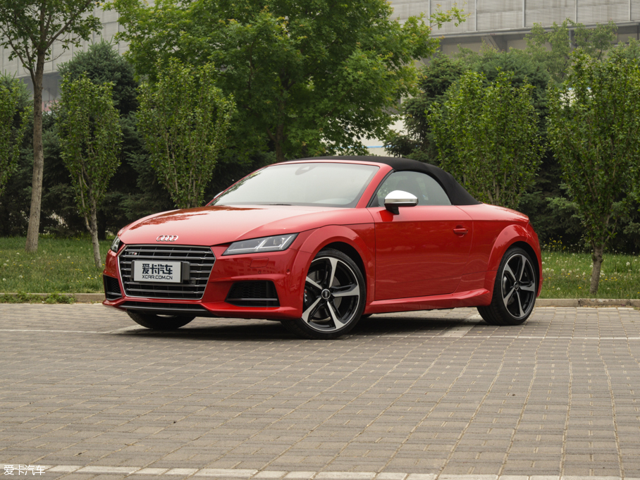 2016?yun)WTTS Roadster Roadster quattro