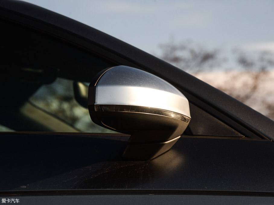 2016?yun)WTTS Roadster Roadster quattro