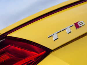 2016Roadster quattro ^