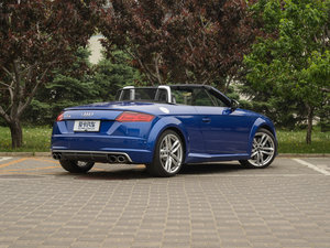 2016Roadster quattro w^